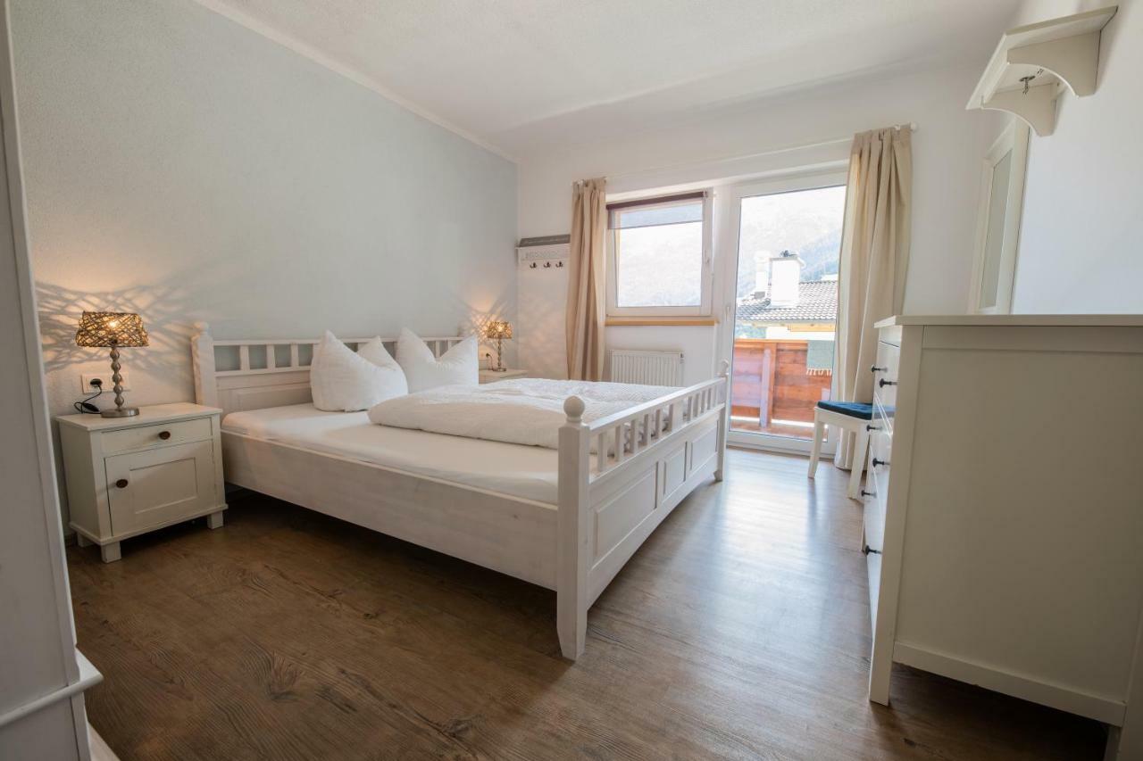 Ferienwohnung Am Platzl Нойштифт-им-Штубайталь Экстерьер фото
